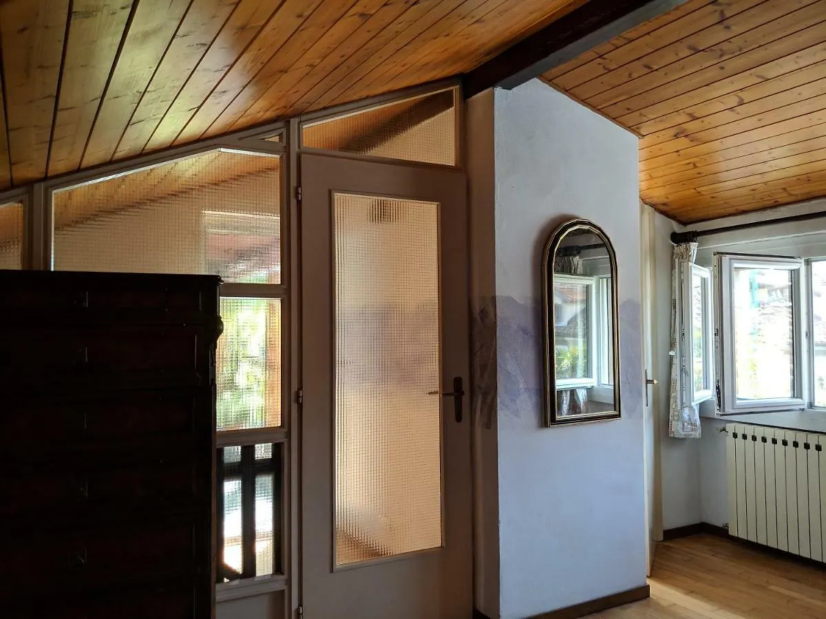 Homestay Casa Glicine Apartment Milan Italy